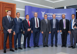 بالصور.. العناني يشارك في مائدة مستديرة مع سفير مصر بأوكرانيا