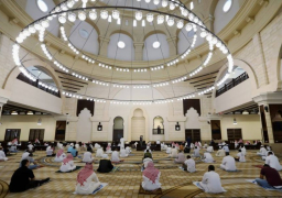 السعودية تمنع صلاة عيد الأضحى في الأماكن المكشوفة وتكتفي بالمساجد