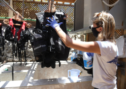 منح 12 مركز غوص و7يخوت سفارى ومركزي أنشطة البحرية شهادة سلامة مهنية