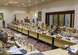 قائد الجيش الليبي يبحث مع رؤساء أركان ومديري القيادة العامة خطط المرحلة المقبلة