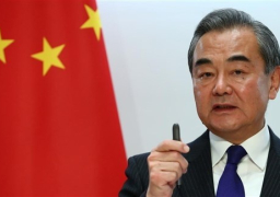 وزير خارجية الصين يدعو الولايات المتحدة إلى عدم التدخل في شئون بلاده