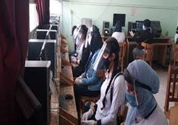 طلاب الدبلومات الفنية يؤدون الامتحان في خامس أيام الدور الأول