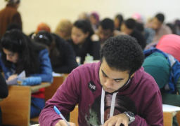 طلاب الثانوية العامة دور ثان يبدأون امتحان اللغة الأجنبية الأولى