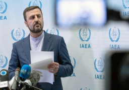 مسئول إيراني: لا علاقة لزيارة رئيس وكالة الطاقة الذرية بالطلب الأمريكي لإعادة العقوبات