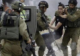 قوات الاحتلال الإسرائيلي تعتقل 19 فلسطينيا في الضفة الغربية