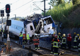 مصرع وإصابة 51 شخصا في حادث قطار بــ البرتغال