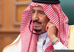 الملك سلمان يبحث هاتفيا مع سلطان عمان تعزيز العلاقات بين البلدين
