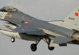 طائرة تركية تقصف قرية بشمال العراق