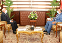 وزير التنمية المحلية يبحث مع محافظ بورسعيد ملفات مصالحات البناء والمخلفات الصلبة