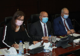 “الوزير” و”السعيد” يتابعان توطين صناعة وحدات السكك الحديدية في مصر