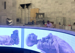 العناني يتفقد استعداد المتحف القومي للحضارةلاستقبال المومياوات الملكية