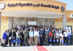 وزارة الهجرة تنظم زيارة لوفد شبابى لإحدى القواعد الجوية