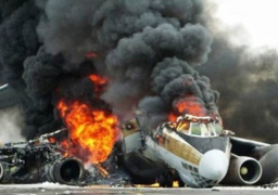 تحطم طائرة شحن كينية بمطار آدم عدي الدولي في مقديشيو بالصومال