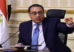 مدبولي يستعرض شكاوى المواطنين خلال أغسطس ويشيد بفرق التدخل السريع