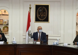 وزير الإسكان يلتقى مسئولى شركات المقاولات المُنفذة لمشروع الحدائق المركزية بالعاصمة الإدارية