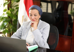 عبر خاصية الفيديو كونفرانس : وزيرة البيئة تشارك في احتفالية المسابقة الطلابية للتطبيقات الحياتية بالجامعة الأمريكية