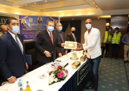 “سعفان” يسلم 250 شهادة “أمان” للعمالة غير المنتظمة بجنوب سيناء وثيقة للتأمين التكافلي تغطي الحوادث الشخصية