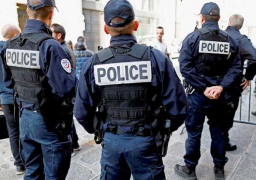الشرطة الفرنسية تعتقل 9 على خلفية قطع رأس مدرس في أحد شوارع باريس
