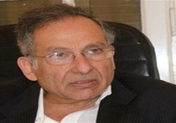 الحبس 6 أشهر لـ”ممدوح حمزة” بتهمة نشر أخبار كاذبة