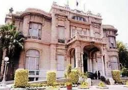 منع دخول جامعة عين شمس بدون ارتداء الكمامة من 17 أكتوبر