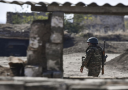 أرمينيا وأذربيجان تتبادلان الاتهامات بخرق الهدنة الأمريكية بعد دقائق من بدء سريانها