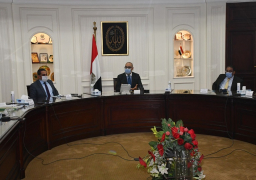 بالصور .. وزير الإسكان يستعرض اللمسات الأخيرة لمشروع الاشتراطات التخطيطية والبنائية لضبط العمران بالقاهرة والجيزة والإسكندرية