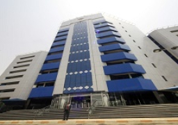 محافظ السودان المركزي: تم تحويل قيمة تعويضات ضحايا الإرهاب الأمريكيين