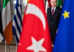 اليونان تطالب أوروبا بتعليق اتفاق الاتحاد الجمركي مع تركيا