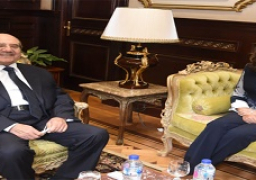 مكرم تهنيء المستشار عبدالوهاب عبدالرازق لتوليه رئاسة مجلس الشيوخ