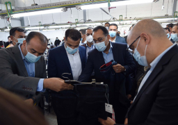 رئيس الوزراء يتفقد مصنع “إيدج” للملابس الجاهزة ببورسعيد
