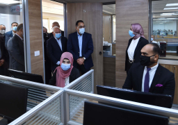 مدبولي يزور “كابسي للدهانات” خلال جولته ببورسعيد ومصنع ” ستار للأسماك”