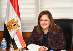 وزيرة التخطيط والتنمية الاقتصادية لراديو مصر:- مصر تشارك للمرة الأولي بشكل رسمي بالمناقشات بمنتدي باريس للسلام في نسخته الثالثة بما يعكس الدور الريادي لمصر