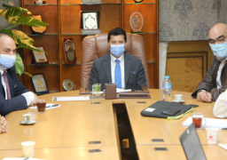 وزير الشباب والرياضة يلتقي باللجنة المنظمة لبطولة العالم لليد | صور