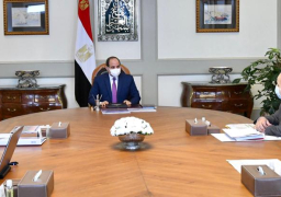 الرئيس عبد الفتاح السيسى يجتمع برئيس الحكومة ووزير المالية ويثني على أداء الاقتصاد
