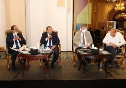 سعفان: القيادة السياسة وجهت بصرف 6 منح بقيمة 500 شهريا للعمالة