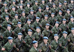 الجيش الروسي يعلن بدء انتشار أولى قواته لحفظ السلام في منطقة كره باخ