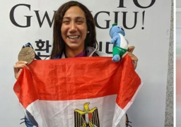 فريده عثمان تفوز بالميدالية الذهبية لبطولة امريكا المفتوحه للسباحه