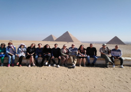 نائبة وزير السياحة والآثار تلتقي بالوفد الصربي قبل مغادرتهم مصر