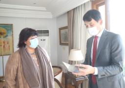 وزيرة الثقافة تلتقى سفير كوريا الجنوبية بالقاهرة