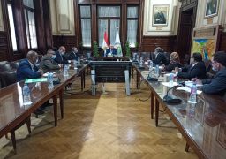 “القصير” يبحث خطة النهوض بمحصول قصب السكر وتحقيق أعلى إنتاجية