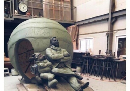 إزاحة الستار عن تمثال الفنان الروسي تاباكوف في موسكو