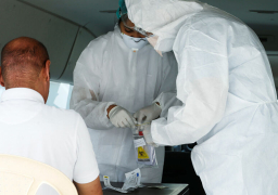 الصحة البحرينية تنفي وفاة مسن بسبب تطعيم “كورونا”