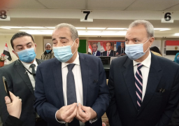 المصيلحي ومحافظ القليوبية يفتتحان مركزخدمة المواطنين بشبرا الخيمة