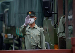 إدارة ترامب تمنع الاستثمار في شركات يساهم فيها الجيش الصيني