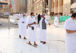 صور..ساحات المسجد الحرام تنظم دخول المعتمرين والمصلين عبر (15) مسارًا