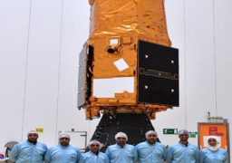 الإمارات تعلن إطلاق القمر الاصطناعي “عين الصقر” في المجالات المدنية والعسكرية