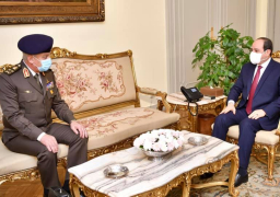 الرئيس السيسي يستقبل وزير الدفاع والإنتاج الحربي