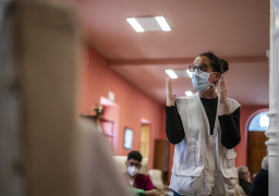 الكويت تسمح للعاملين بـالصحة وأقاربهم بالدول المحظورة بالدخول مباشرة