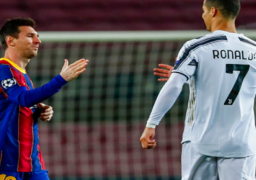 يوفنتوس يذل برشلونة بالثلاثة وينتزع الصدارة من كامب نو