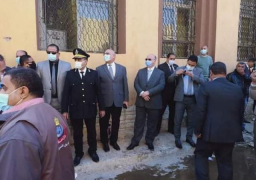 محافظ القاهرة يتفقد إطفاء حريق بورشة بجوار مخازن “الصحة” العباسية